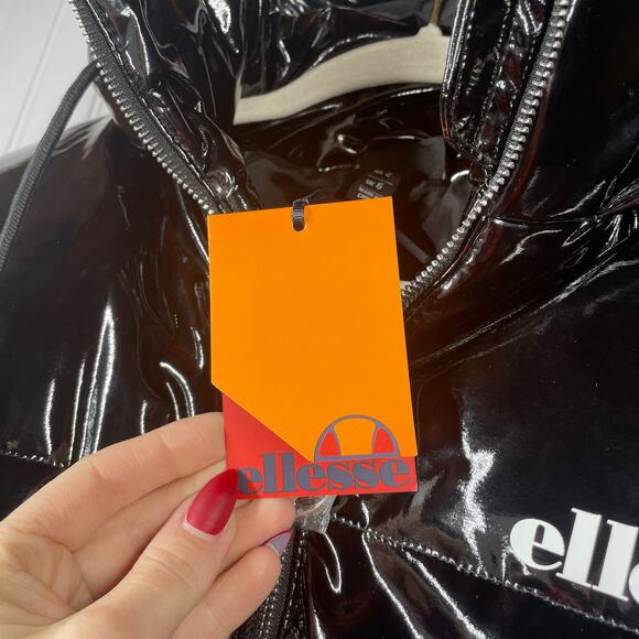 NWT Ellesse Women's Black Full Zipped Puffer Jacket Size 2 - Picture 4 of 10